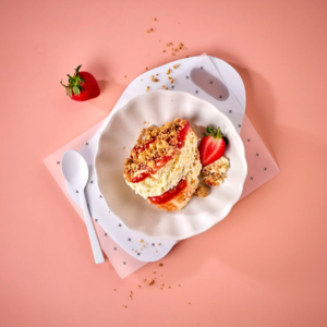 Strawberry Cookie Crumble Cheesecake 750g